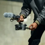 Sony ILME-FX2 B (Caméscope compact 4K60p - 33MPx - Exmor R CMOS sensor - Full Frame - XAVC HS - Monture E) – Image 4